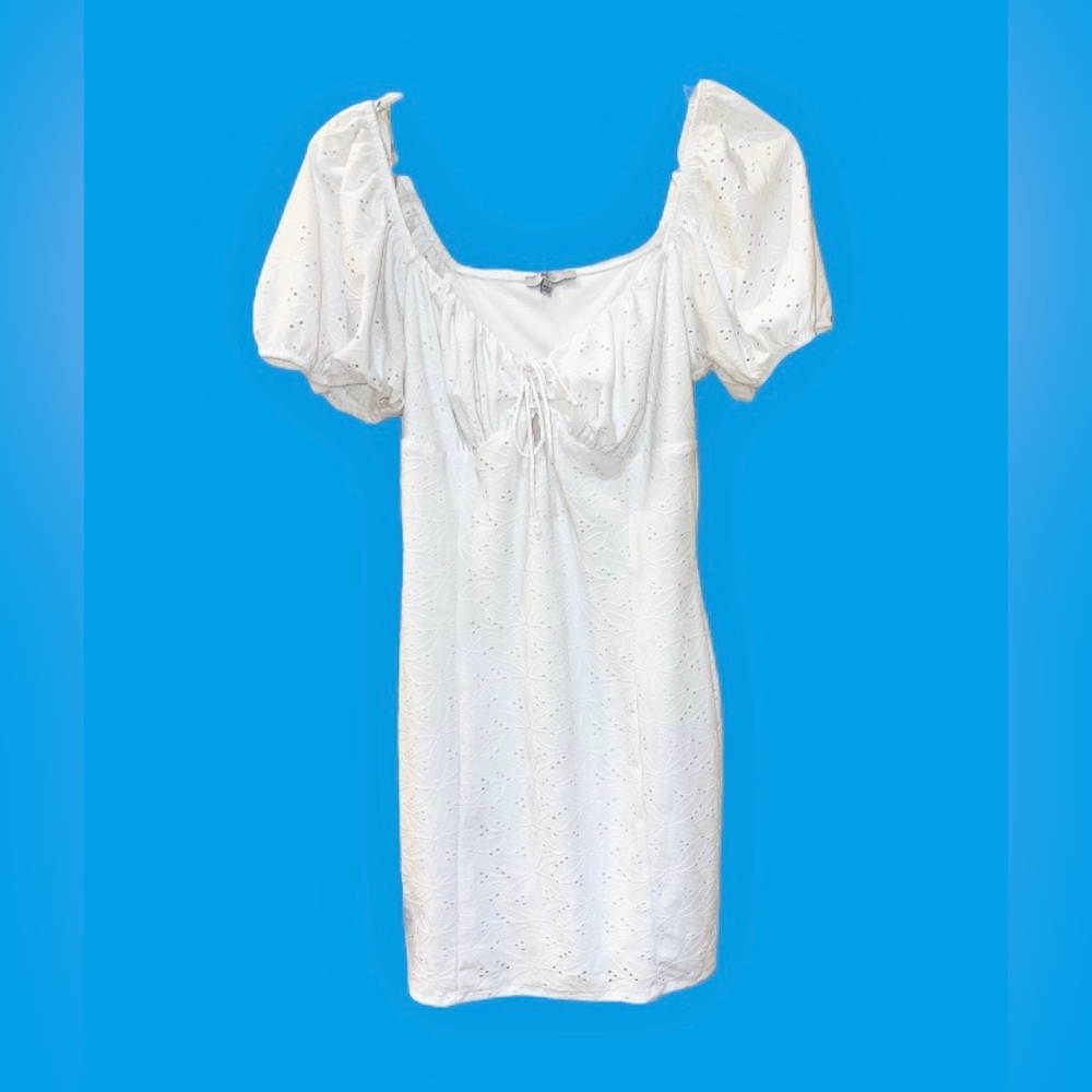 gorgeous white classy boutique dress